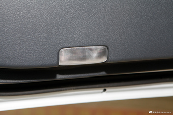 2013款卡罗拉特装版1.8L CVT至酷版GL-i