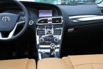 2014款中华H530 1.6L手动豪华型