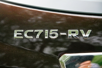 2013款吉利帝豪EC7两厢1.5L手动进取型