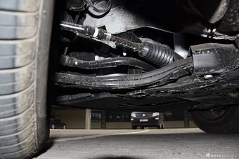 2015款索兰托L 2.4L自动汽油4WD定制版 7座 国V