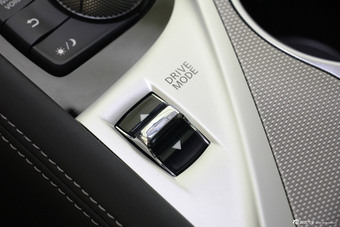 2014款英菲尼迪Q50 3.7自动豪华型到店实拍