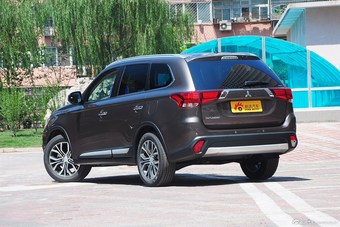 2016款欧蓝德2.4L四驱旗舰GT版 7座