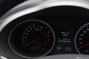 2015款智跑 2.0L自动两驱DLX