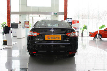2014款奔腾B90 1.8T自动豪华型到店实拍