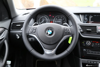2014款宝马X1 xDrive20i X设计套装