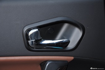 2015款传祺GS5速博1.8T自动四驱豪华导航版