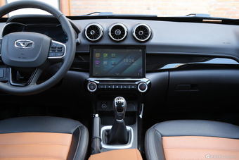 2016款凯翼X3 1.6L手动智联V版