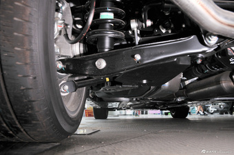 2013款锐志2.5V自动尚锐版