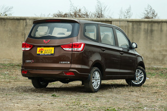 2015款五菱宏光S1 1.5L手动标准型