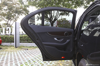 2015款奔驰C级C200L 2.0T自动运动版