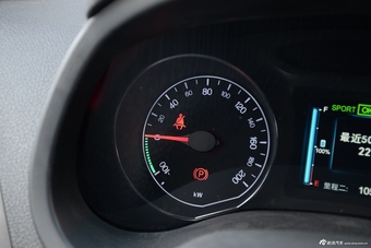 2016款比亚迪e5豪华型