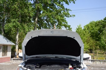 2016款驭胜S350 2.0T自动两驱汽油超豪华版5座