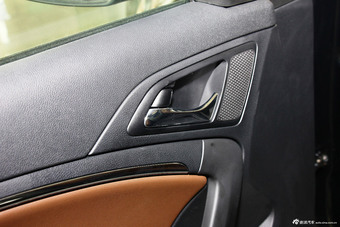 2014款奔腾B90 1.8T自动豪华型到店实拍