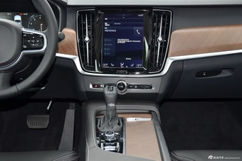 2016款沃尔沃S90 2.0T T6 AWD智雅版