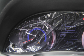 2016款众泰Z300 1.5L手动豪华型