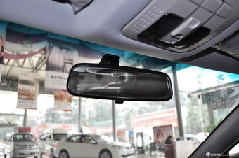 2011款骏捷FSV 1.5L自动豪华