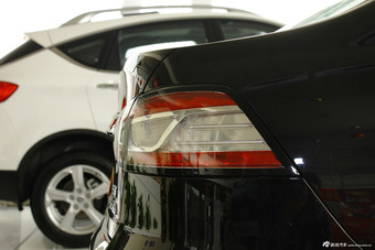 2014款奔腾B90 1.8T自动豪华型到店实拍