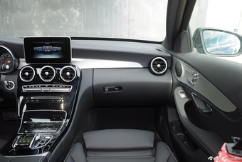 2015款奔驰C300运动版