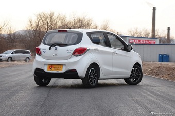 2014款奔奔1.4L自动尊贵天窗型