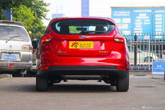 2015款福克斯两厢1.6L自动舒适型