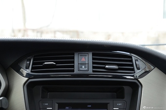 2016款海马M3 1.5L自动舒适型