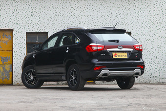 2015款比亚迪S7升级版1.5T手动尊贵型