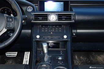 2016款雷克萨斯RC 2.0T 200t F SPORT极致版