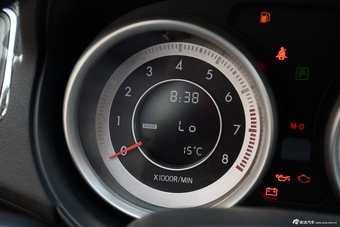 2016款奔腾B90 1.8T自动尊贵型十周年纪念版