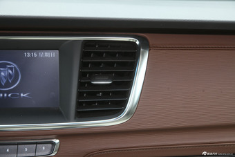 2014款GL8商务车3.0L自动XT豪华商务旗舰版