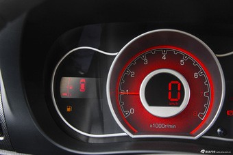 2014款力帆X50 1.5L手动豪华型