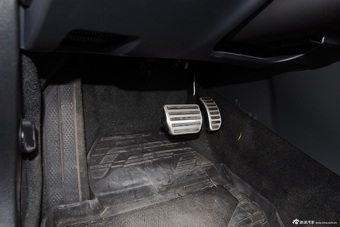 2015款沃尔沃V60 2.0T T5智雅个性运动版