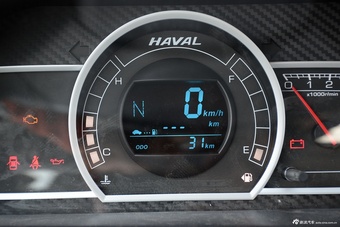 2016款哈弗H1 1.5L自动舒适型红标