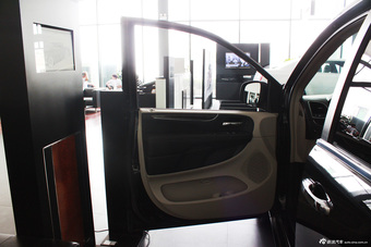 2013款克莱斯勒大捷龙到店实拍