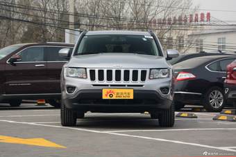 2015款指南者2.4L自动四驱舒适版