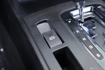 2015款奔腾X80 1.8T自动运动型