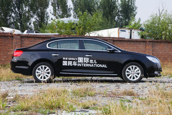 2012款荣威950 2.0L COM舒适版