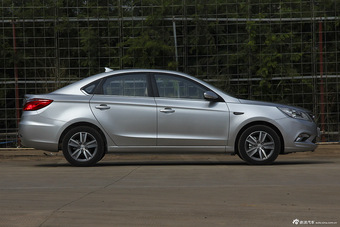 2015款逸动1.6L手动豪华型国5