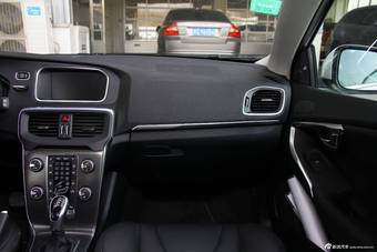 2015款沃尔沃V40到店实拍