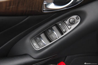 2015款英菲尼迪Q50L 2.0T自动豪华型