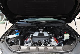 2015款奥迪Q7 35TFSI进取型