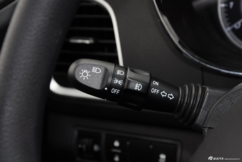 2015款 宝骏560 1.8L手动舒适型