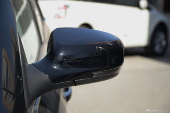 2016款奔腾B90 1.8T自动尊贵型十周年纪念版