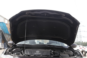 2015款阿特兹2.0L自动蓝天豪华版