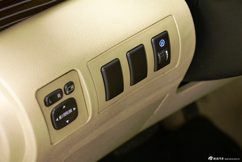 2011款华泰B11 1.8T汽油自动尊贵版到店实拍