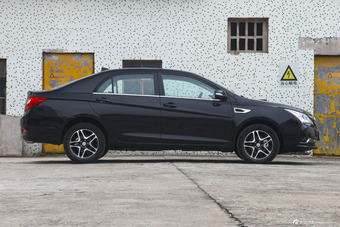 2015款比亚迪G5 1.5TID自动尊贵型