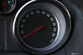 2015款昂科拉1.4T自动两驱都市领先型