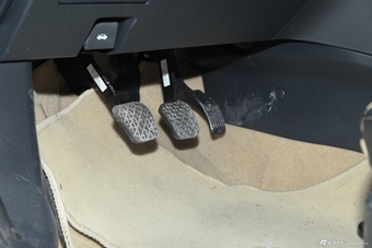 2014款福美来M5 1.6L手动时尚型