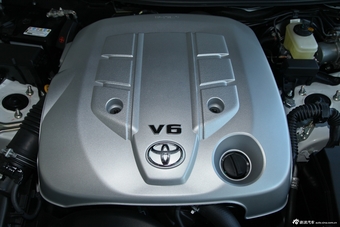 2013款锐志2.5S自动菁锐版