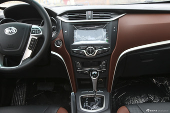 2015款比亚迪G5 1.5TID自动尊贵型