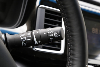 2016款艾力绅2.4L自动豪华版